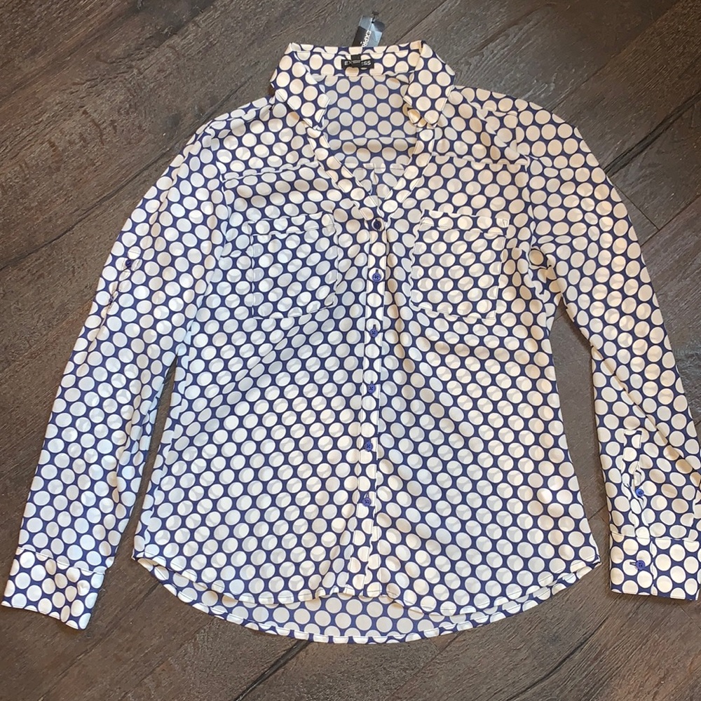 NWT EXPRESS Womens Button Up Blouse. Size Small.